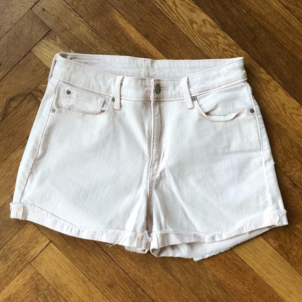 Levi Strauss Women’s high waisted shorts Size 6